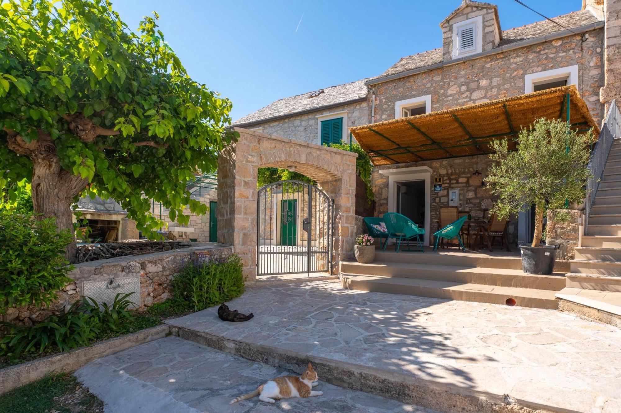 Вилла Nona VI - Boutique Stone House Бол Экстерьер фото